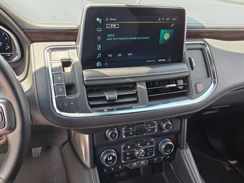 Used 2023 Chevrolet Tahoe Premier RWD image 18