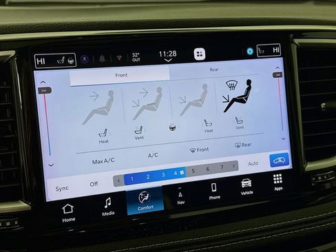 Used 2024 Chrysler Pacifica Limited w/ Trailer Tow Group image 20