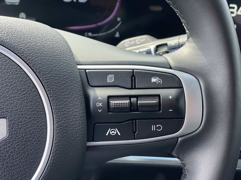 Used 2023 Kia Sportage EX image 9