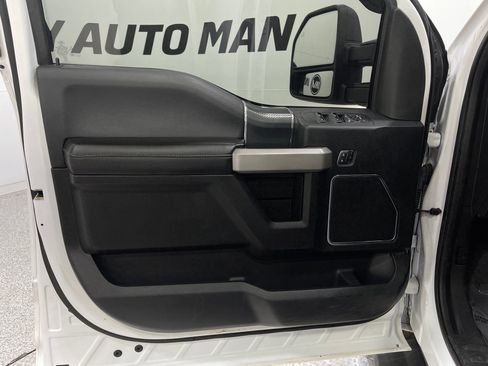 Used 2018 Ford F150 Lariat w/ Equipment Group 502A Luxury image 15