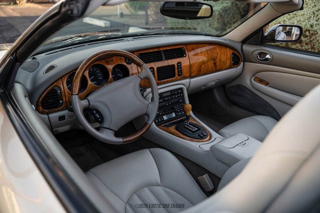 Used 2000 Jaguar XK8 Convertible RWD image 29