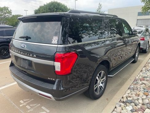 Used 2023 Ford Expedition Max XLT RWD image 3