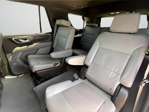 Used 2021 Chevrolet Tahoe Z71 w/ Z71 Signature Package AWD/4WD image 18