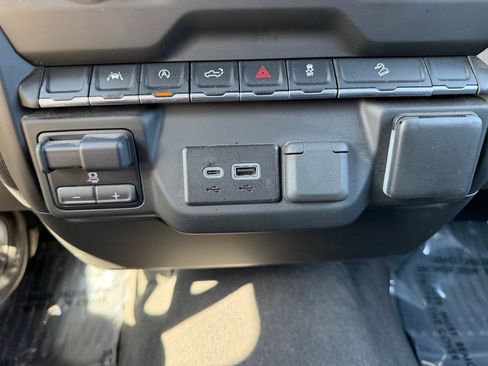 Used 2023 Chevrolet Silverado 1500 Custom Trail Boss image 17