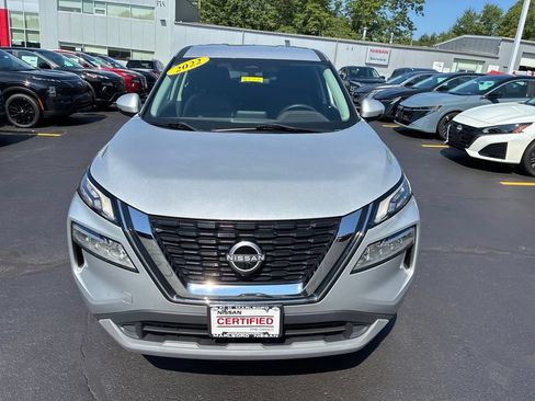 Certified 2022 Nissan Rogue SV AWD/4WD image 2