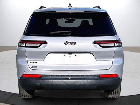 Used 2024 Jeep Grand Cherokee L Laredo image 7