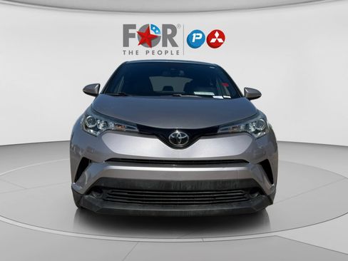 Used 2018 Toyota C-HR XLE FWD image 7