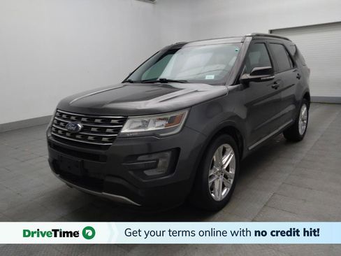 Used 2017 Ford Explorer XLT w/ Equipment Group 202A FWD image 1