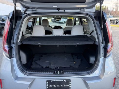 Used 2023 Kia Soul EX image 9