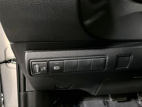 Used 2024 Toyota Corolla LE FWD image 35