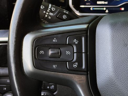 Used 2022 Chevrolet Silverado 1500 LT AWD/4WD image 16