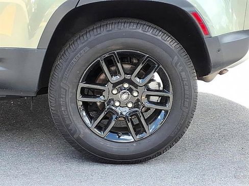 Used 2025 Land Rover Defender 110 S AWD/4WD image 9