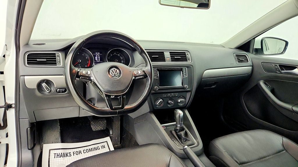 Used 2018 Volkswagen Jetta SE FWD image 13