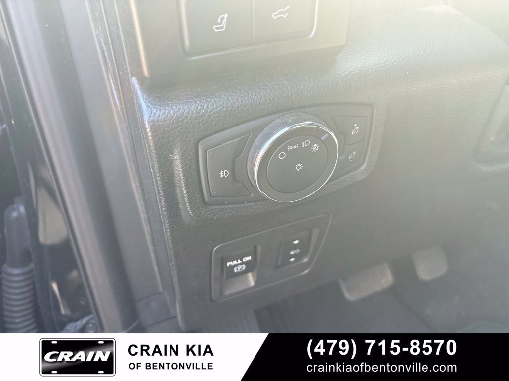 Used 2020 Ford Expedition Limited RWD image 15