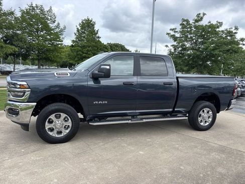 Used 2025 RAM 2500 Big Horn AWD/4WD image 11