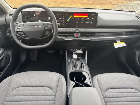 New 2025 Kia K4 EX image 22