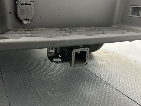 New 2026 Nissan Frontier SV w/ All-Weather Content Package AWD/4WD image 17