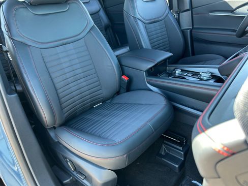 New 2026 Ford Explorer ST-Line w/ ST-Line Street Pack AWD/4WD image 19