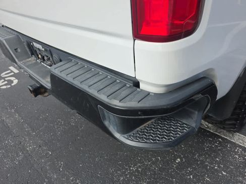 Used 2020 Chevrolet Silverado 1500 LT Trail Boss AWD/4WD image 15