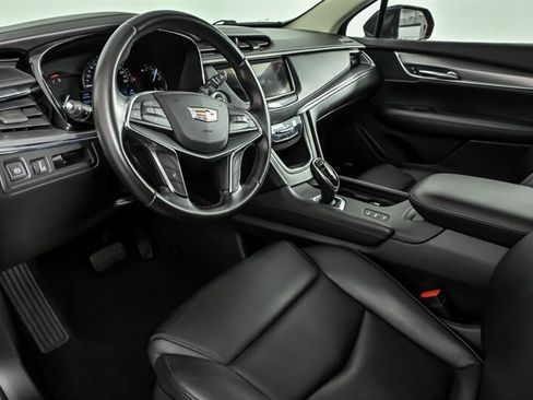 Used 2018 Cadillac XT5 Luxury AWD/4WD image 16