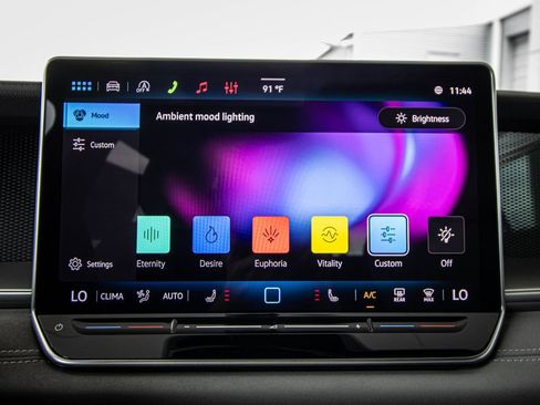 New 2026 Volkswagen Tiguan SE R-Line FWD image 48