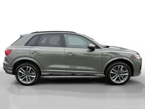 Certified 2025 Audi Q3 2.0T Premium w/ Convenience Package image 6