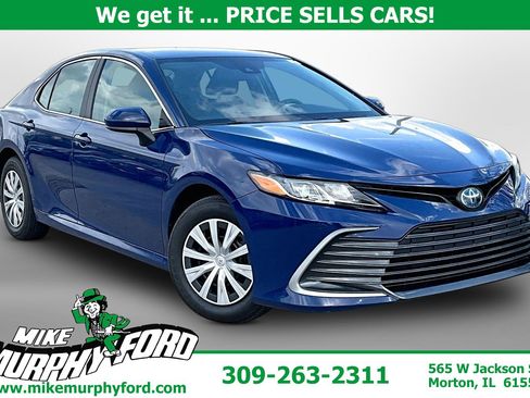 Used 2023 Toyota Camry LE image 1