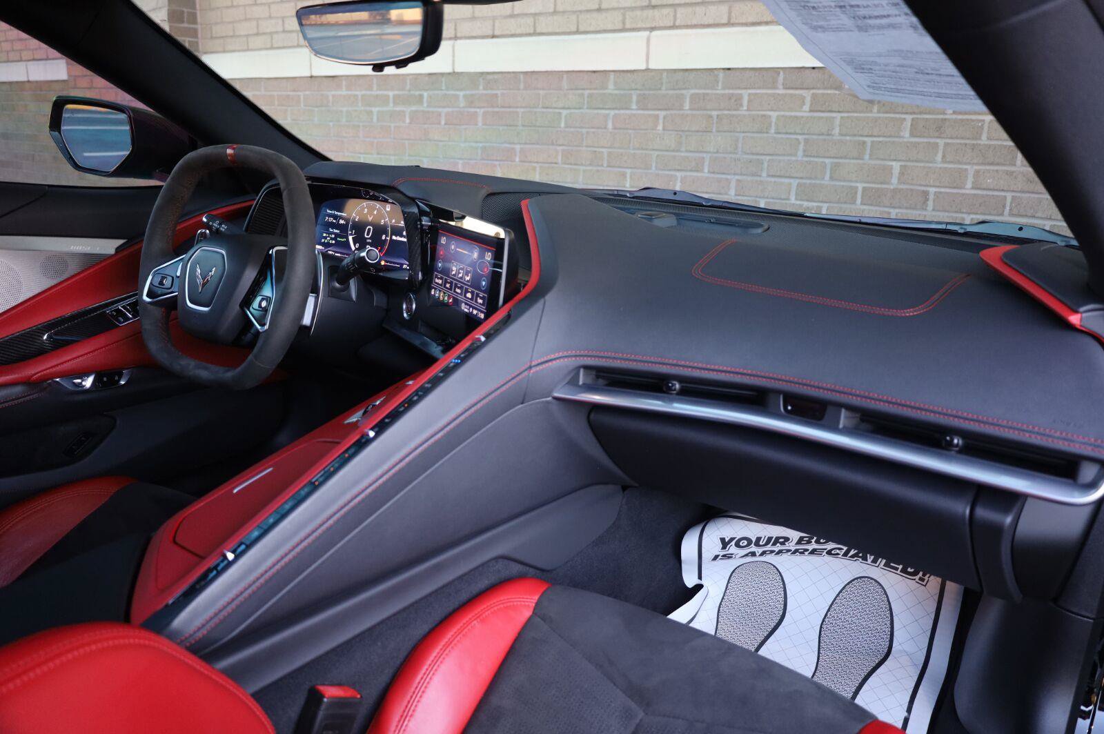 Used 2021 Chevrolet Corvette Stingray Preferred Cpe w/ Z51 Performance Package RWD image 27