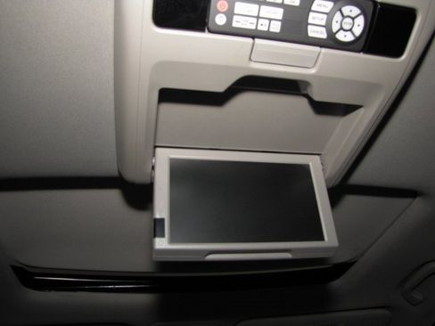 Used 2015 Honda Odyssey Touring image 16