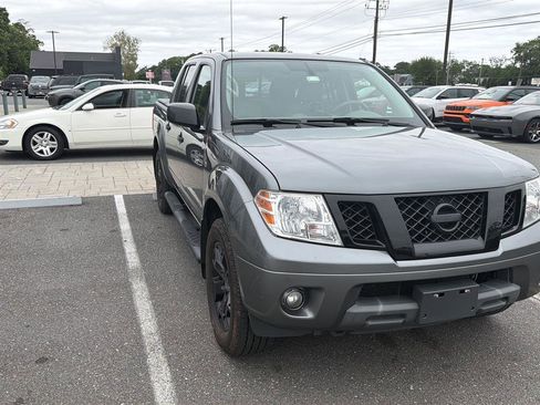 Used 2019 Nissan Frontier SV w/ Value Truck Package AWD/4WD image 2