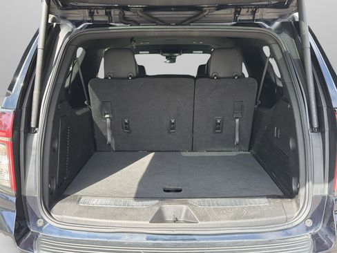 Used 2023 Chevrolet Suburban RST RWD image 24