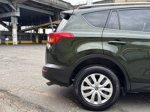 Used 2013 Toyota RAV4 LE AWD/4WD image 36