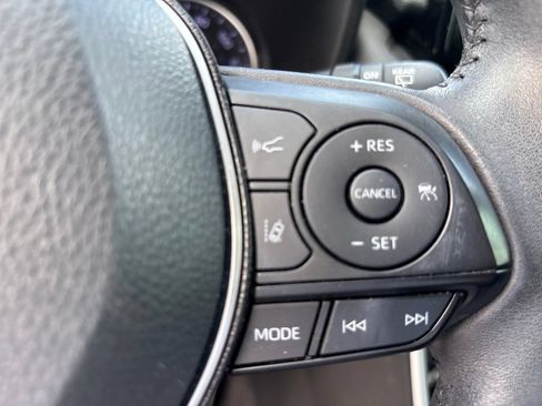 Used 2020 Toyota RAV4 XLE Premium w/ Carpet Mat Package FWD image 24