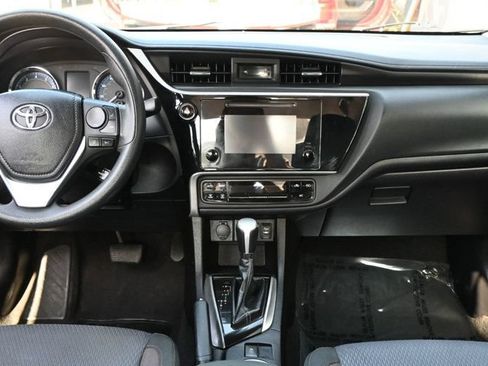 Used 2019 Toyota Corolla LE FWD image 8