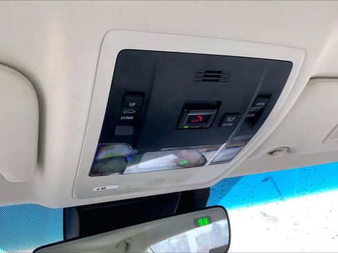 Used 2024 Lexus ES 350 w/ Premium Package image 30