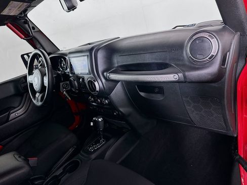 Used 2018 Jeep Wrangler Unlimited Sport S AWD/4WD image 26