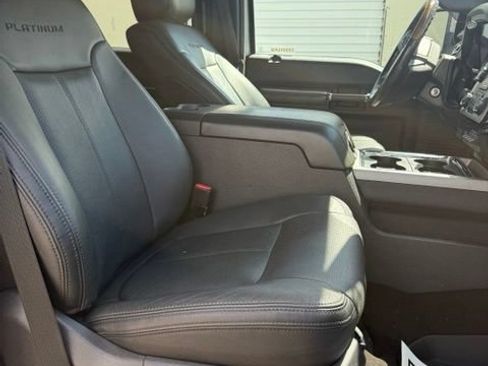 Used 2016 Ford F350 Platinum w/ Platinum Package AWD/4WD image 22