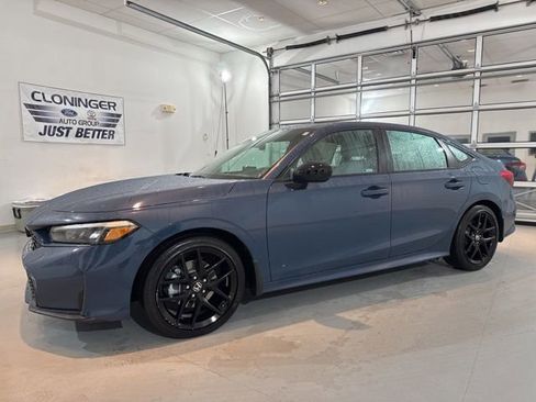 Used 2025 Honda Civic Sport image 5