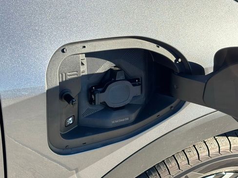 New 2026 Nissan Leaf SV+ w/ Floor Mat Package (SV+) image 24