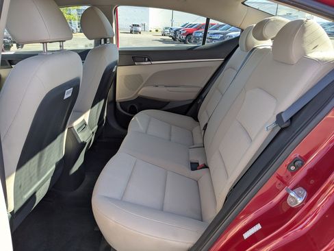 Used 2017 Hyundai Elantra SE FWD image 26