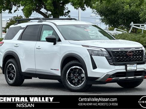New 2026 Nissan Pathfinder Rock Creek AWD/4WD image 1