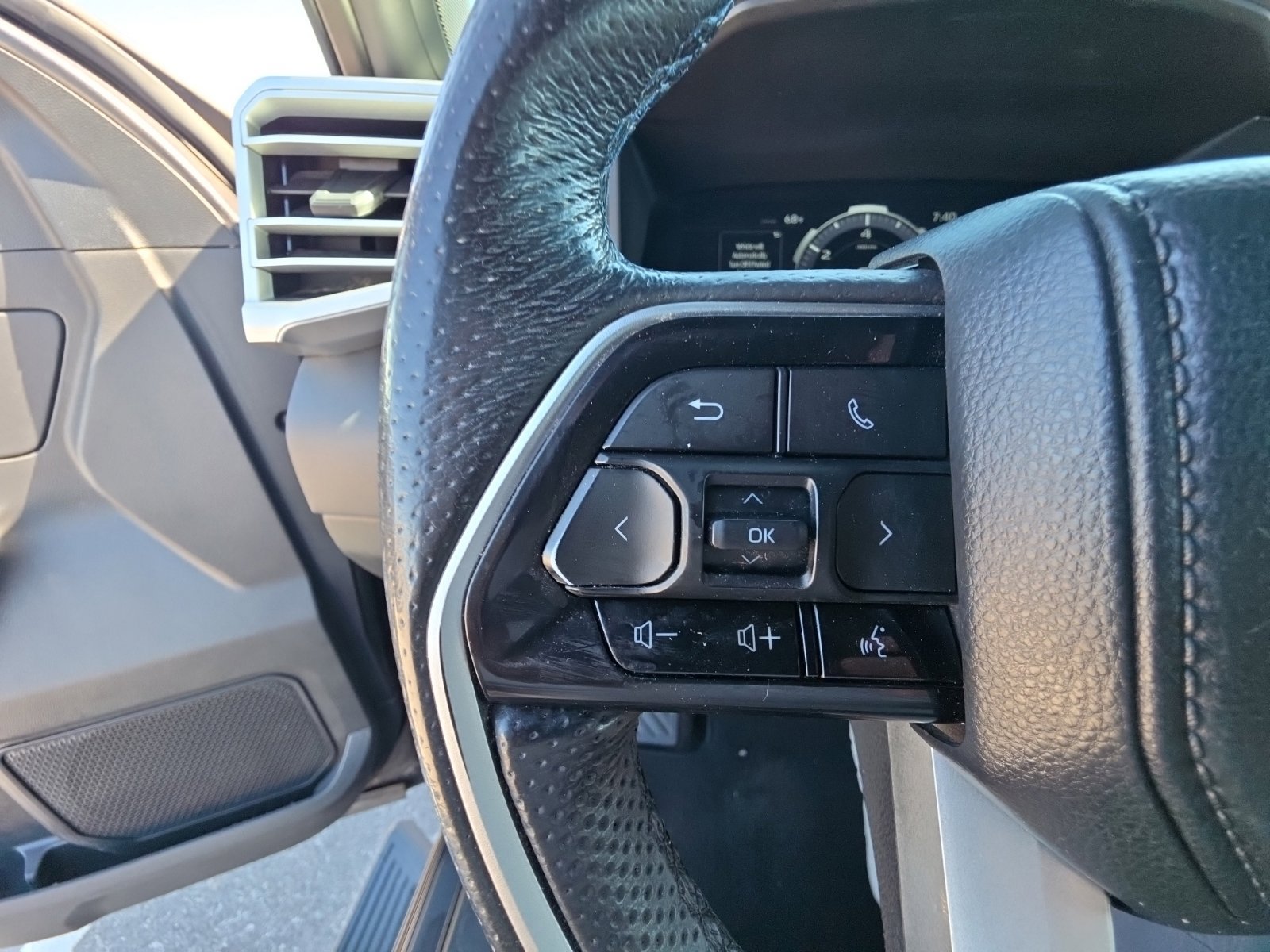 Used 2024 Toyota Tundra Platinum AWD/4WD image 12