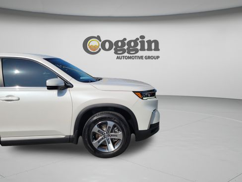 Used 2025 Honda Pilot EX-L image 32