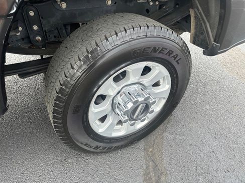 Used 2024 Ford F250 XLT image 11