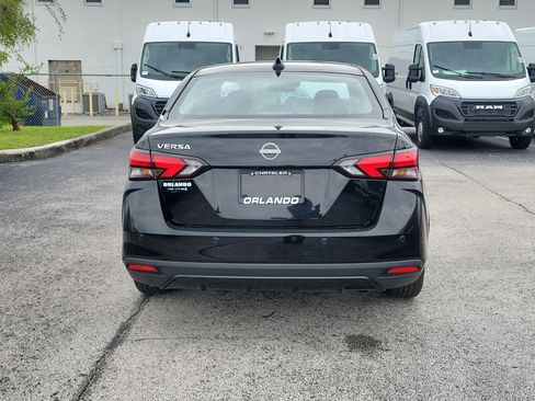 Used 2025 Nissan Versa SV FWD image 6