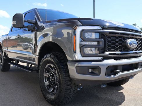Used 2024 Ford F250 XLT w/ XLT Premium Package AWD/4WD image 5