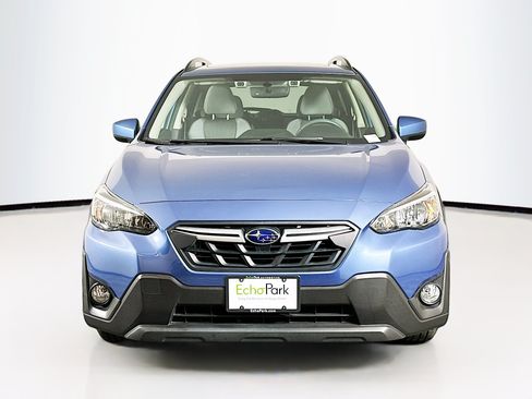 Used 2021 Subaru Crosstrek 2.0i Premium w/ Moonroof Package AWD/4WD image 2