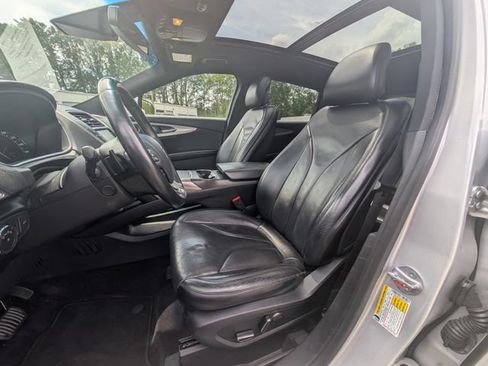 Used 2016 Lincoln MKX Reserve FWD image 10