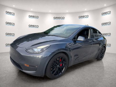 Used 2022 Tesla Model Y Performance AWD/4WD image 3