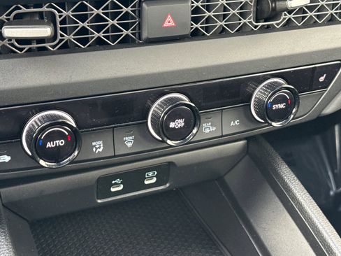 Certified 2025 Honda Accord SE image 17